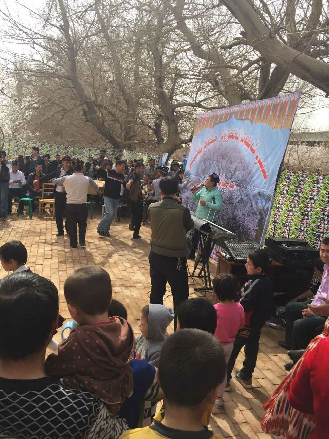 图为活动现场