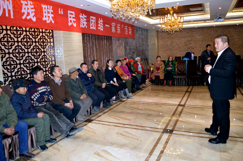 民族团结一家亲 欢歌起舞迎新春2.JPG