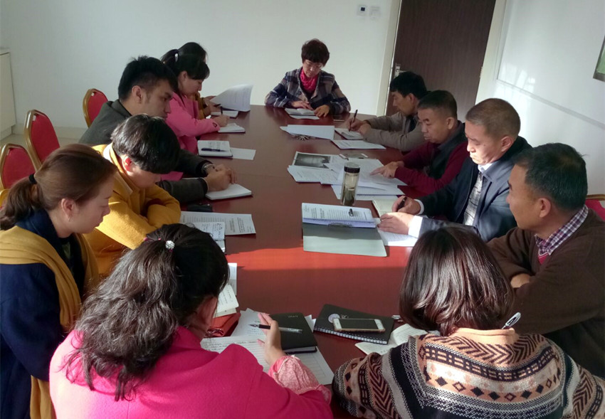 巴州残联召开“民族团结一家亲”活动动员大会2.jpg