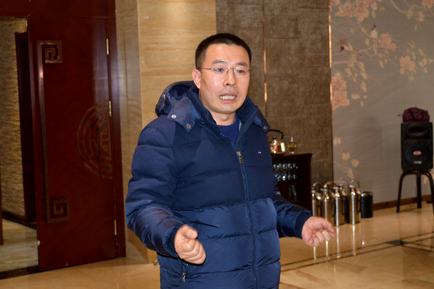 民族团结一家亲 欢歌起舞迎新春1.JPG