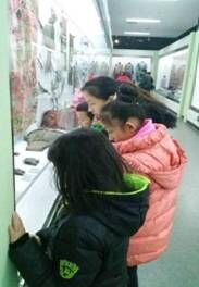 孩子们很开心